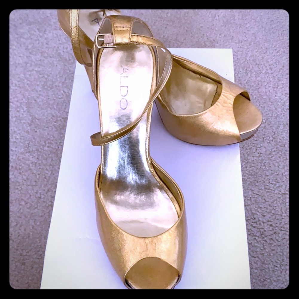 Aldo gold heels